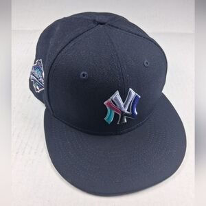 New Era New York Yankees 1996 World Series Polar Lights 59FIFTY Fitted Cap 7 3/8
